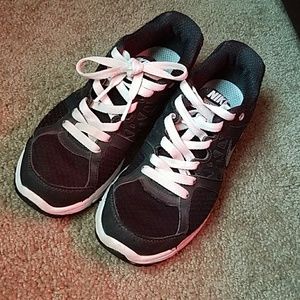 Black and white nikes